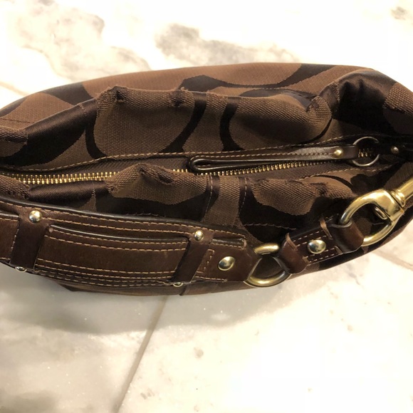 Coach authentic purse. - Picture 4 of 7